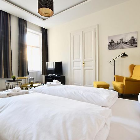 Standard Apartment By Hi5 - Dessewffy 39 Budapest Exterior foto