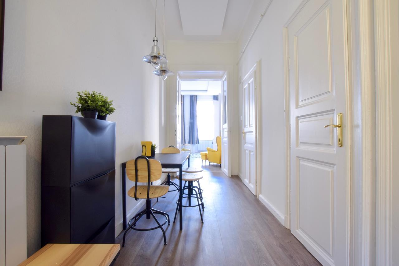 Standard Apartment By Hi5 - Dessewffy 39 Budapest Exterior foto